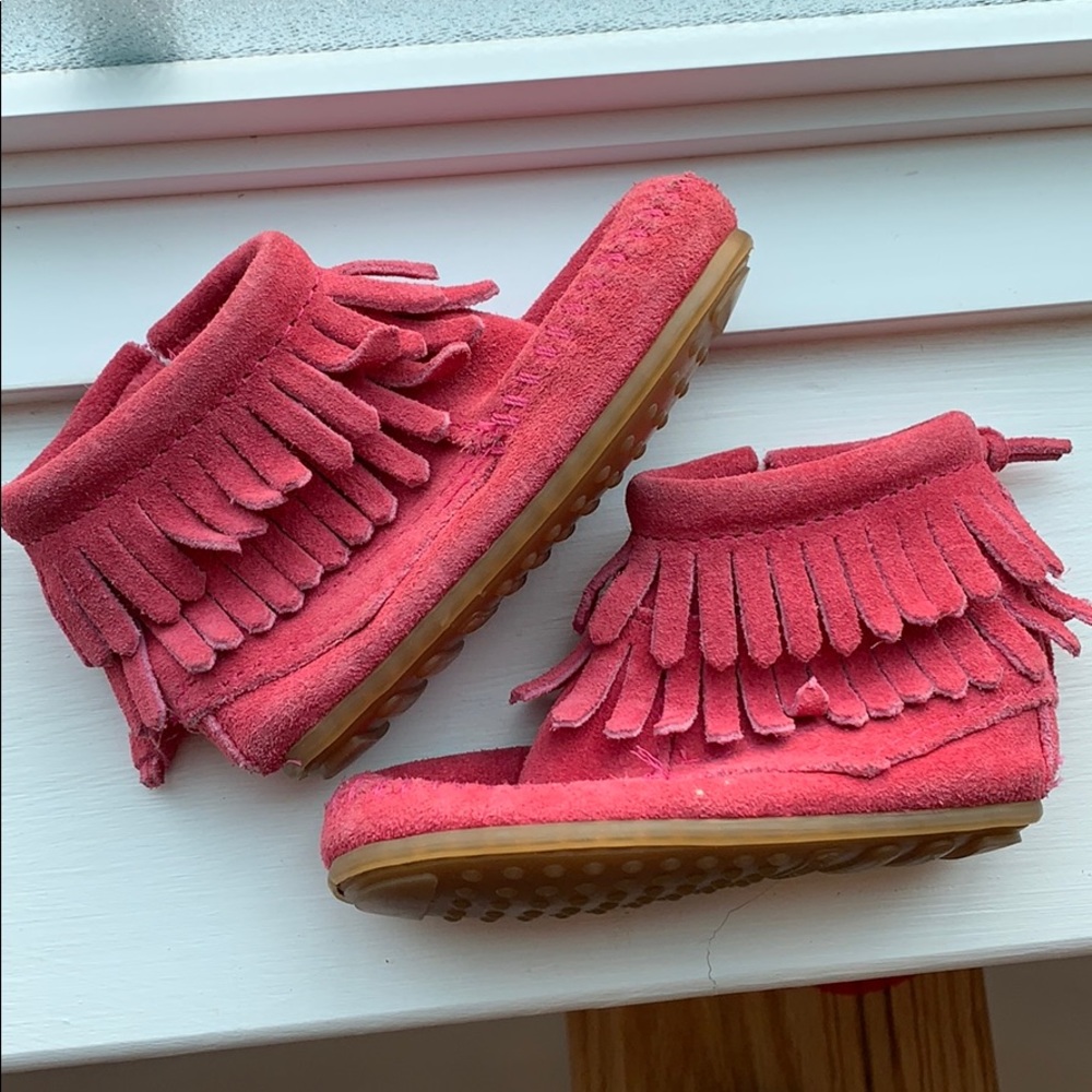 Minnetonka Pink Toddler Fringe Booties